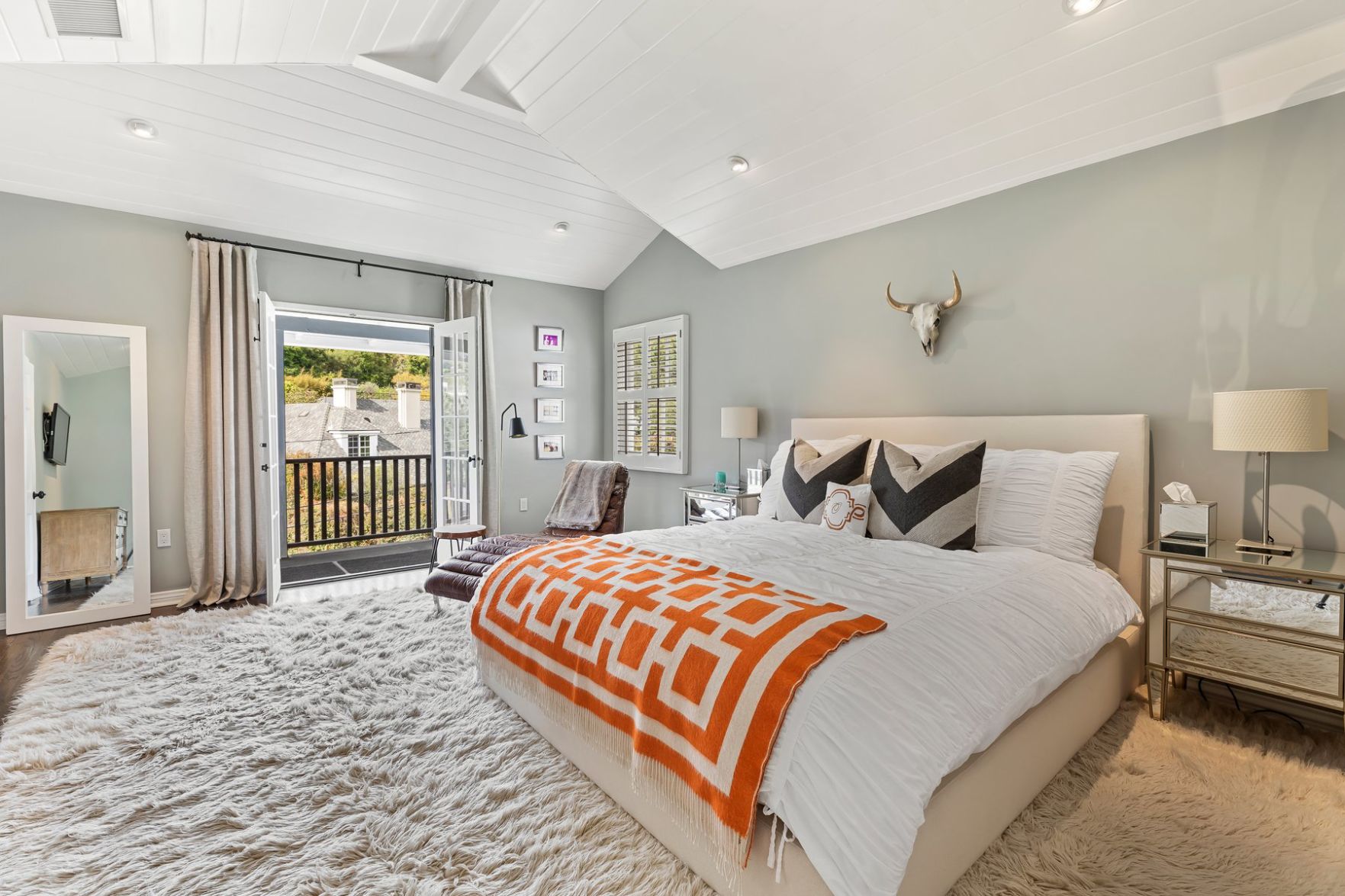 5740 Spring Oak_019.jpg